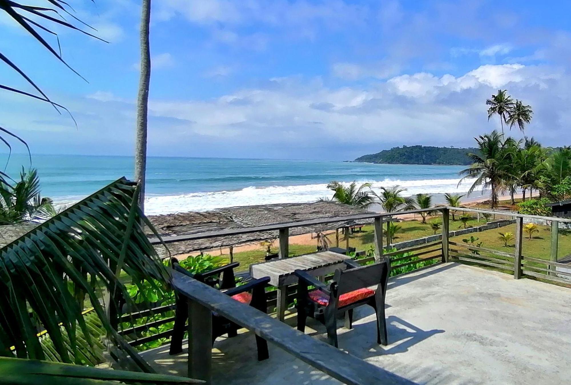Afro Beach Eco Resort Butre Zimmer foto