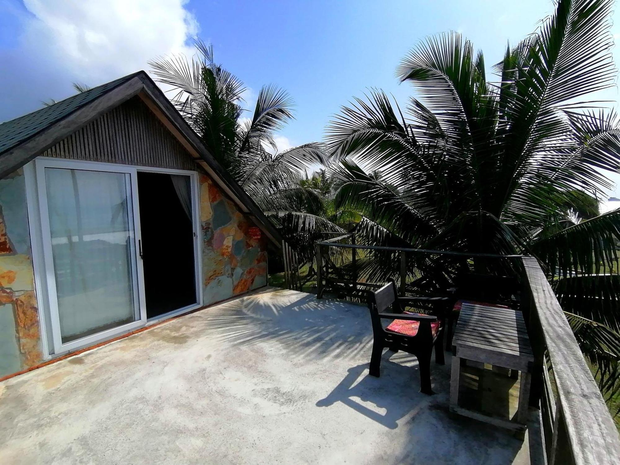 Afro Beach Eco Resort Butre Zimmer foto