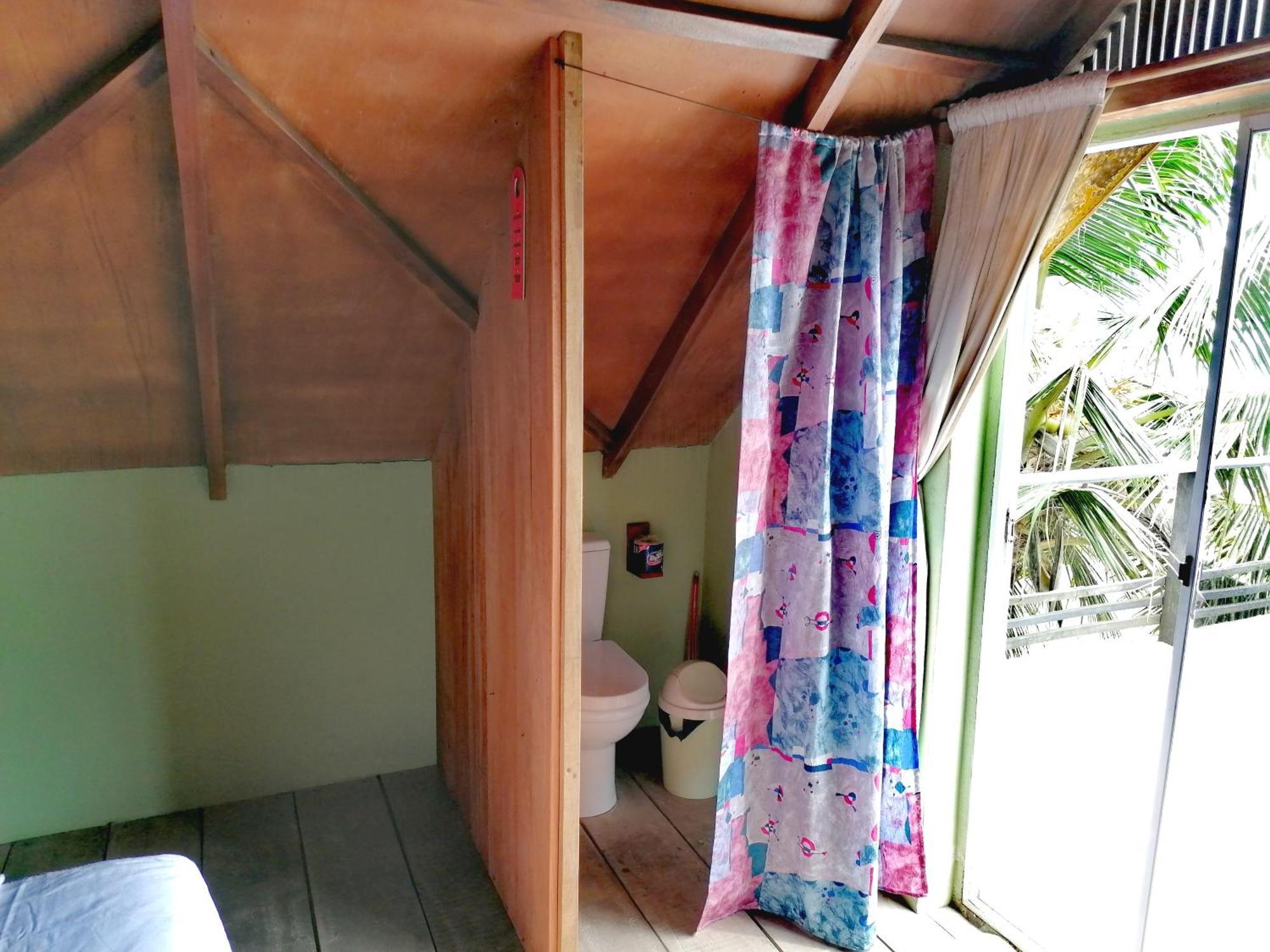 Afro Beach Eco Resort Butre Zimmer foto